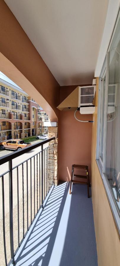 Mikaela'S Crib- 1 Bedroom Flat @ Arezzo Place Condominium Davao Stadt Exterior foto